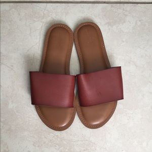 Slide sandals
